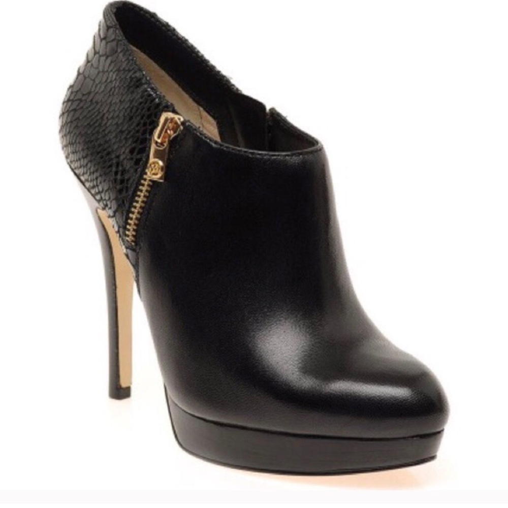 MICHAEL by Michael Kors Leather York Bootie - 7M